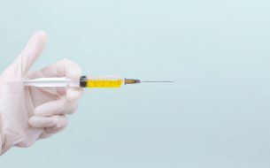 從網路聲量趨勢 解析熱門話題 – 以疫苗混打為例